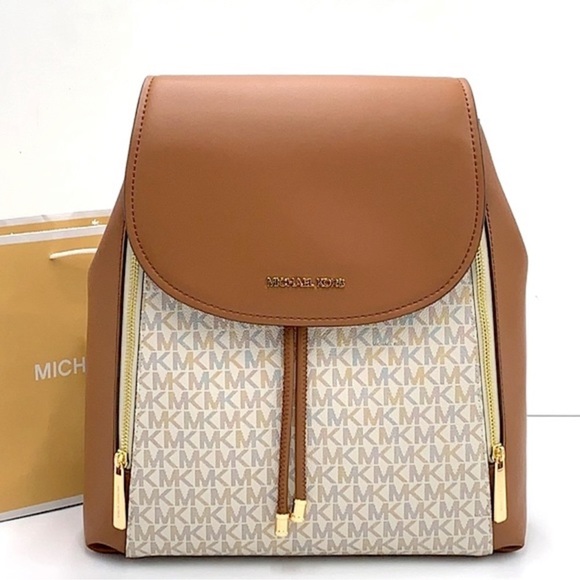 Michael Kors Phoebe 35F2G8PB2B Flap Drawstring Backpack 
Vanilla Signature 
NWT - Picture 2 of 16